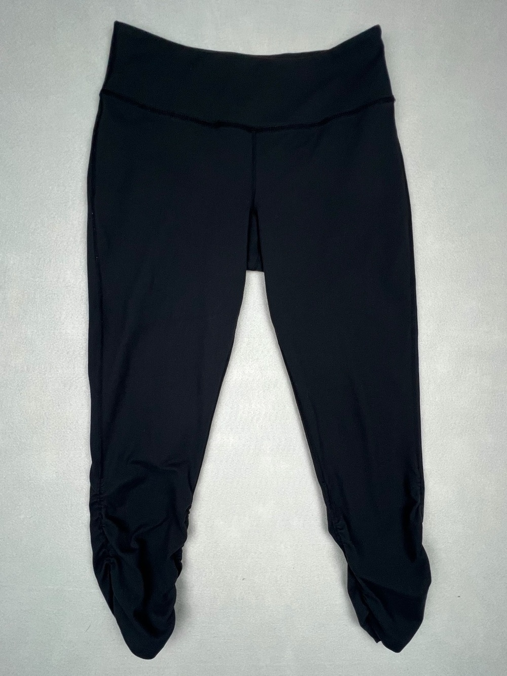 Beyond Yoga Black High-Waist Ruched Capri Leggings